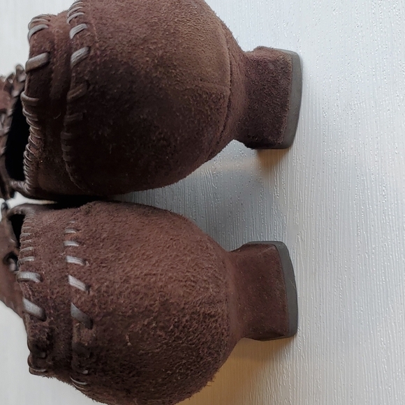 Stuart Weitzman Brown Suede Square Pointed Toe Tassel Kitten Heel Loafers 9 - Picture 6 of 8